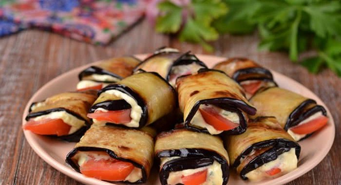 Як приготувати рулетики з баклажанів з сиром