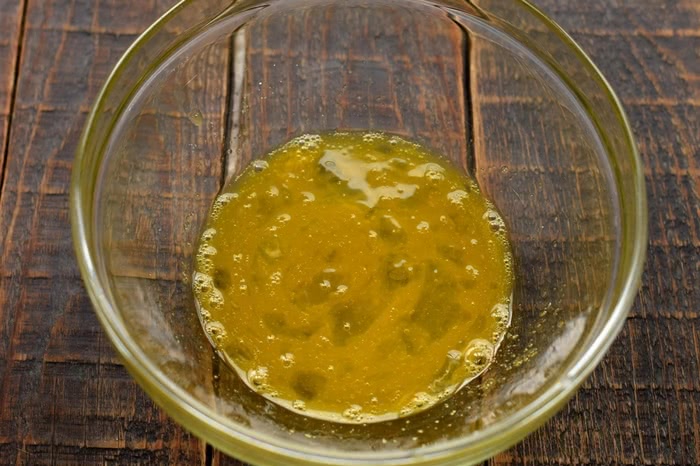 Рецепт швидких пиріжків з яйцем та зеленою цибулею