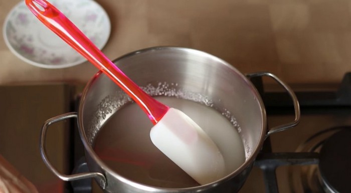 Рецепт мусового торту з яблучним конфі