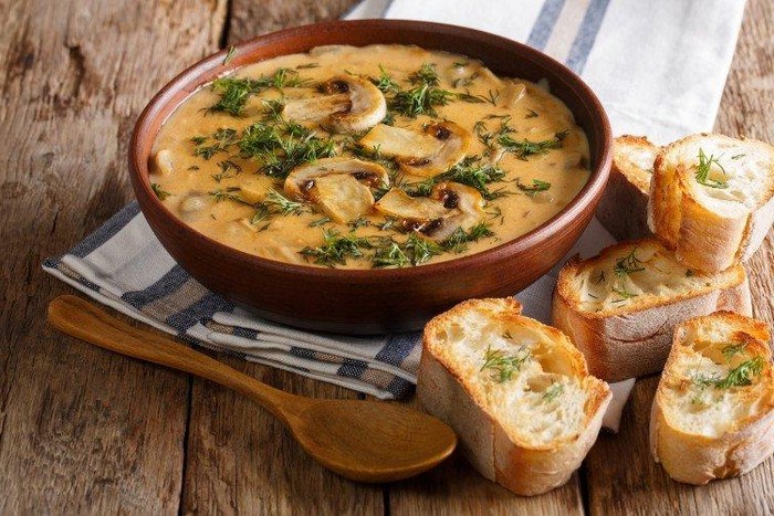 Рецепт грибного пісного супу із сочевицею