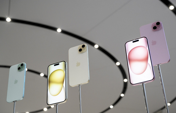 iPhone 15