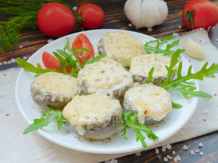 Рецепти фаршированих печериць