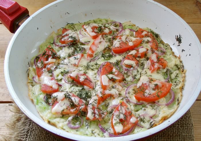 Рецепт піци з кабачків на сковороді