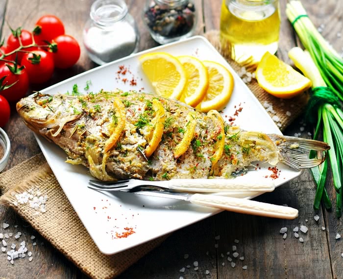 Лящ, запечений в духовці