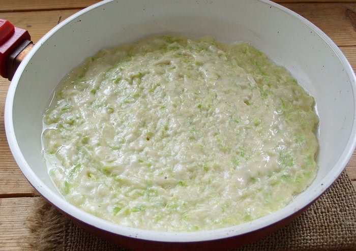 Рецепт піци з кабачків на сковороді