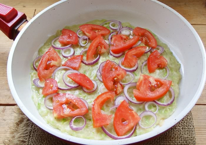 Рецепт піци з кабачків на сковороді