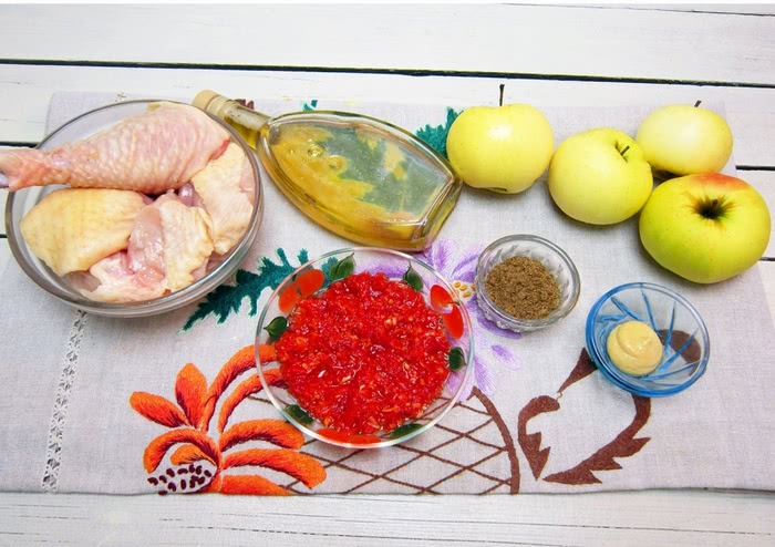 Рецепт курки з яблуками