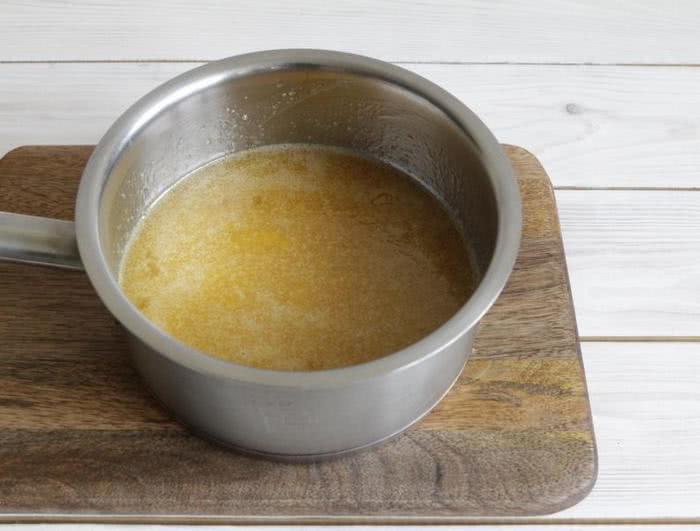 Рецепт медового торту на сковороді