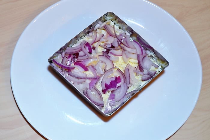 Рецепт салату з курячою печінкою