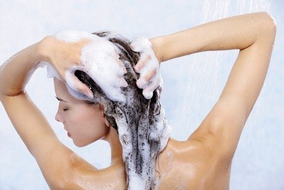 Догляд за сухим волоссям